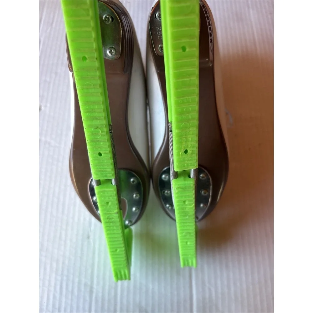 Jackson Artiste Women's Ice Skates, Mark IV Blades, Size 7B